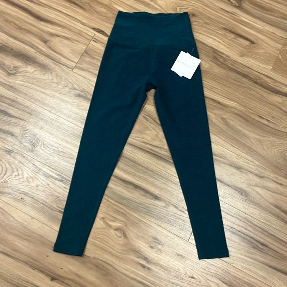 NWT beyond yoga caught in the midi leggings